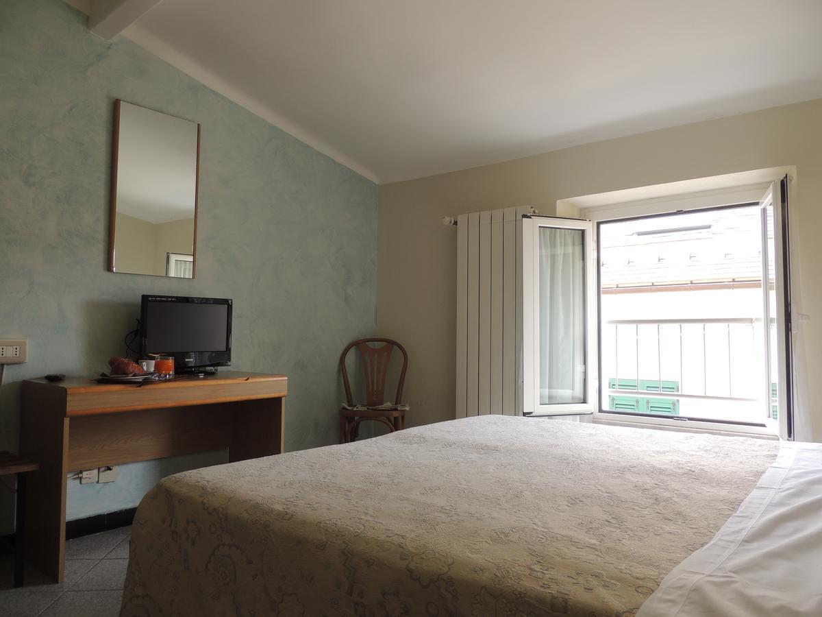 Hotel Doria Varazze Bagian luar foto