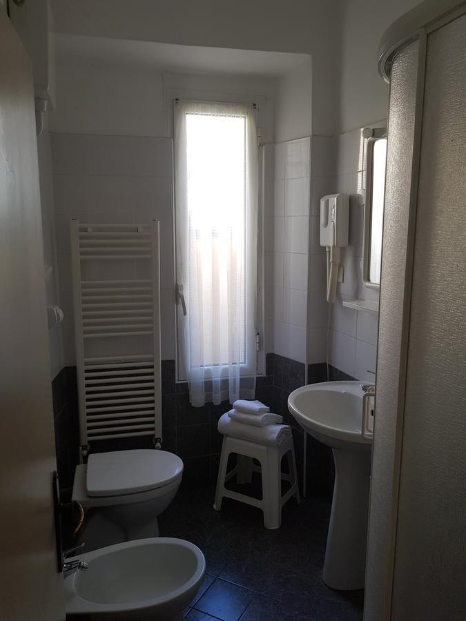 Hotel Doria Varazze Bagian luar foto